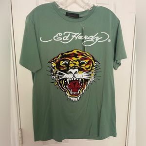 Ed Hardy tee shirt size large, nwt